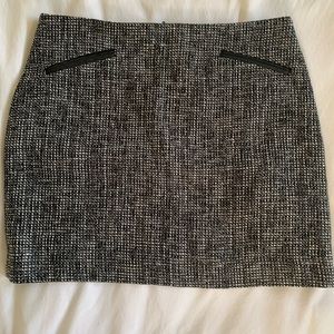 BRAND NEW banana republic skirt (with tags!)